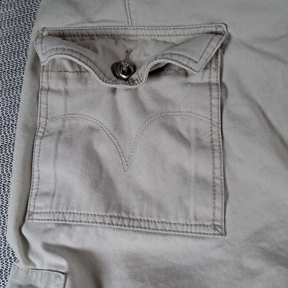 Vtg Levis Cargo Pants Mens 36x34 Khaki Loose Straight Multi Pocket Y2K Skate - Picture 10 of 10